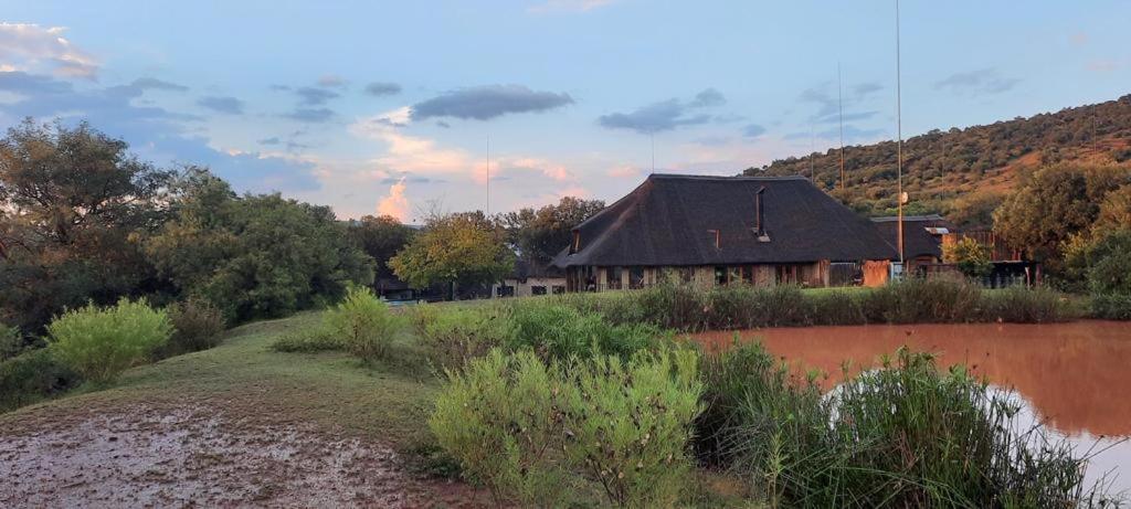 Tidimalo Lodge Рюстенбург Экстерьер фото